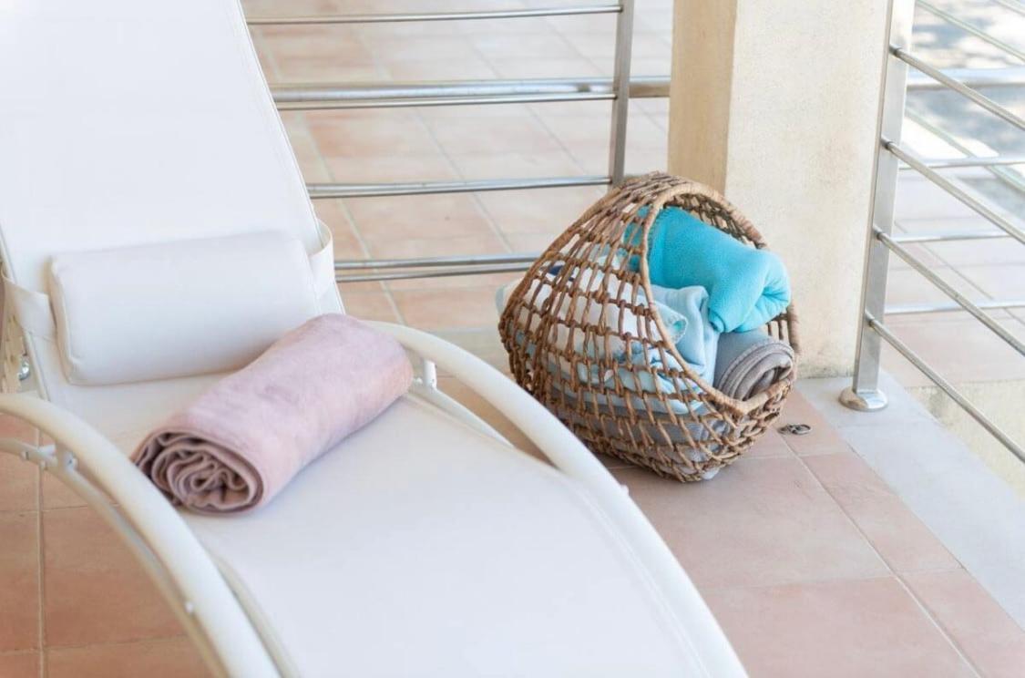 Cas Carbon3r-stunning Ground Floor In Front Of The Sea Apartment Alcúdia