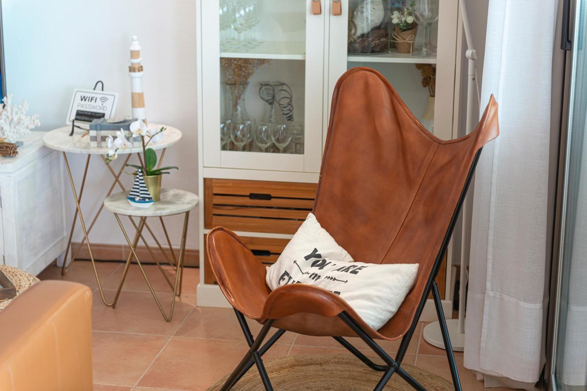 Cas Carbon3r-stunning Ground Floor In Front Of The Sea Apartment *