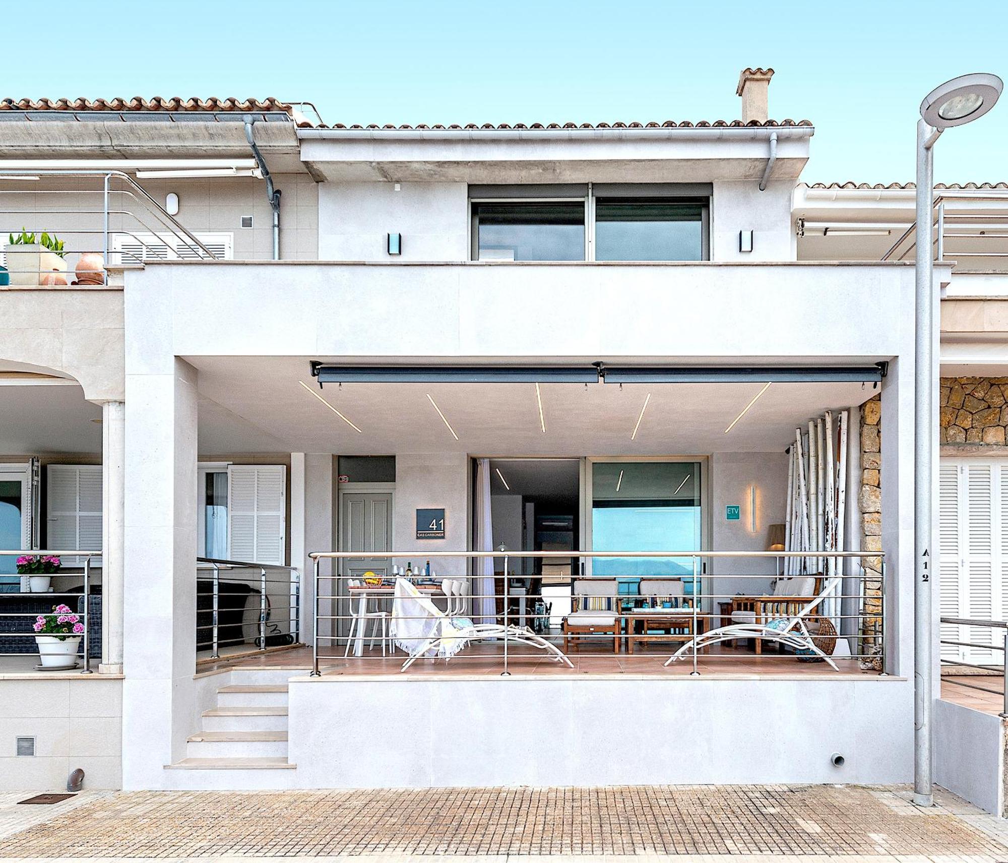 Cas Carbon3r-stunning Ground Floor In Front Of The Sea Apartment Alcúdia